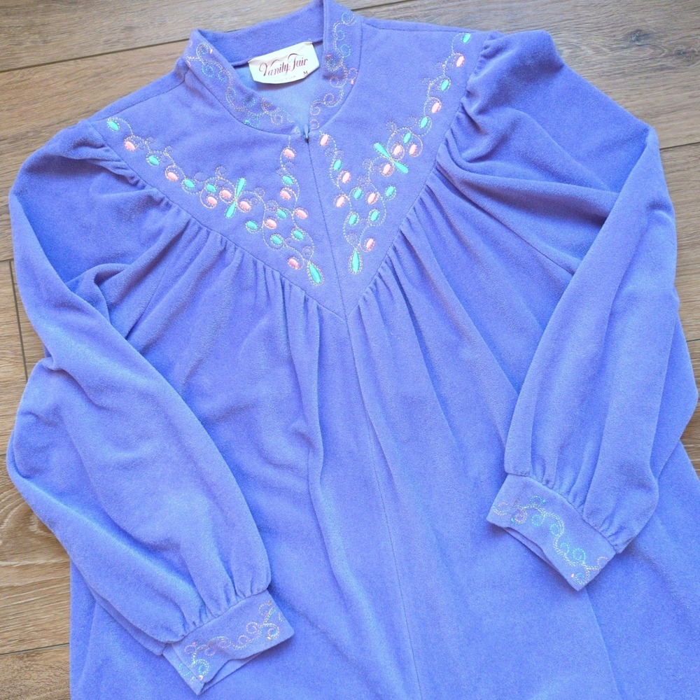 Vtg Vanity Fair House Coat Nightgown Purple Embroidery Velour Cozy Grandma USA M